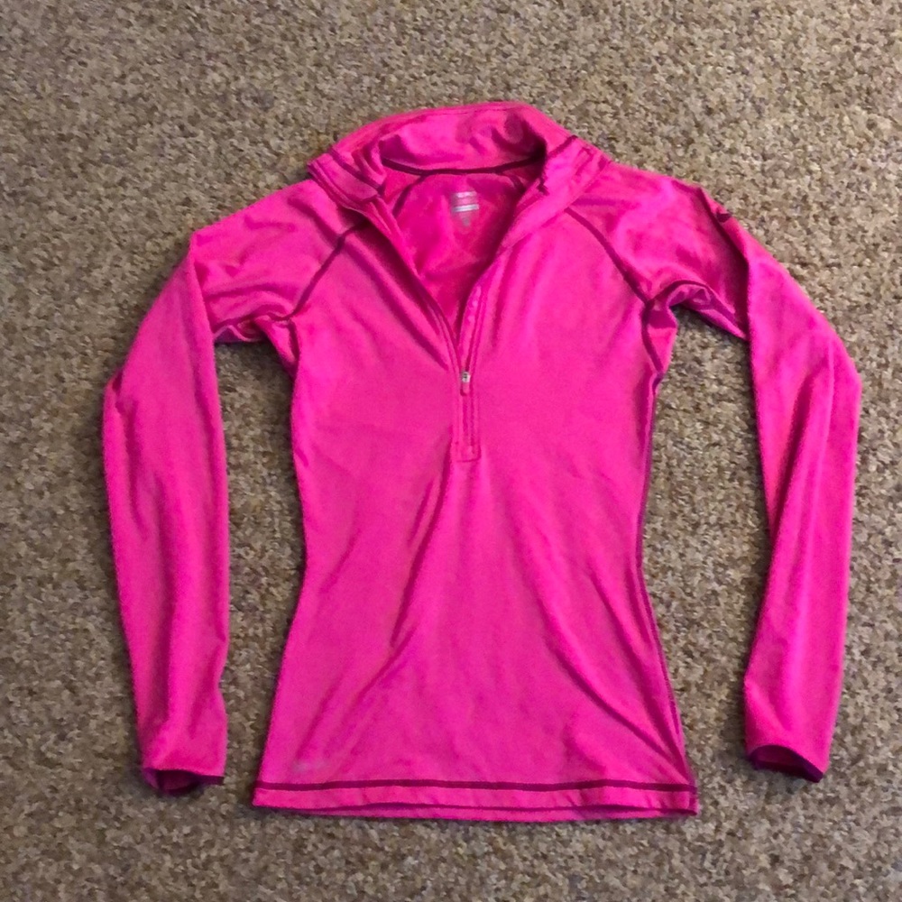 nike pro workout top